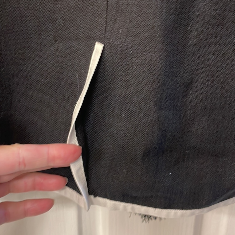 Elizabeth and James linen blazer - Picture 11 of 16